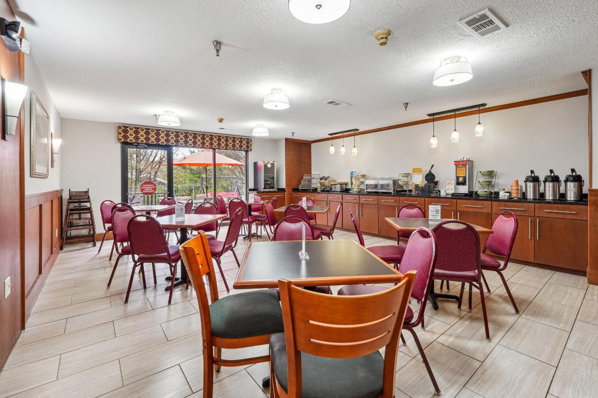 Quality Inn & Suites داوسونفيل المظهر الخارجي الصورة