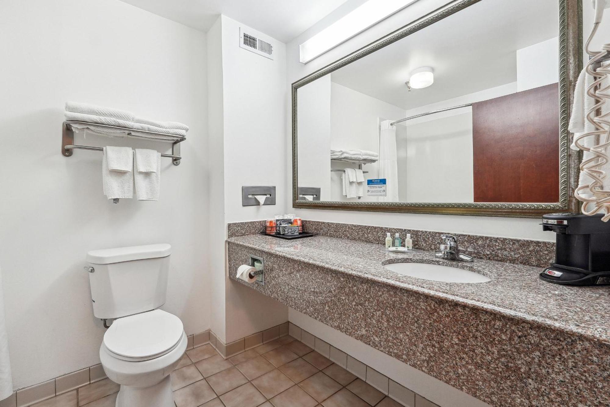 Quality Inn & Suites داوسونفيل المظهر الخارجي الصورة