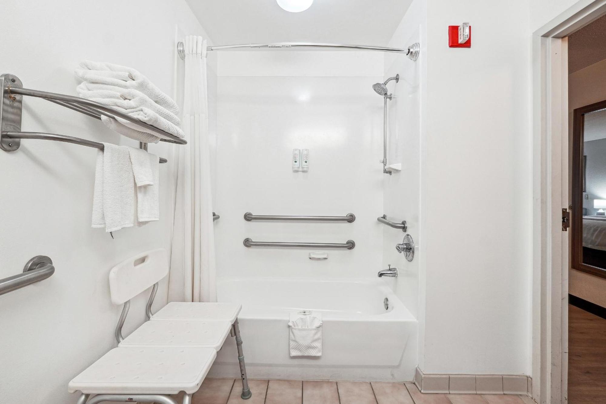 Quality Inn & Suites داوسونفيل المظهر الخارجي الصورة