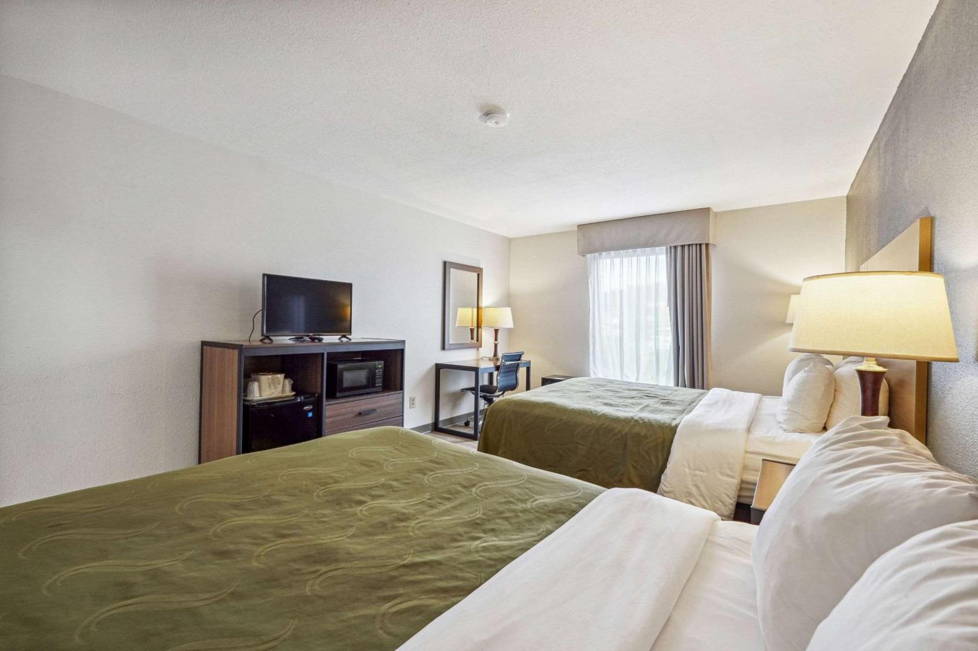 Quality Inn & Suites داوسونفيل المظهر الخارجي الصورة