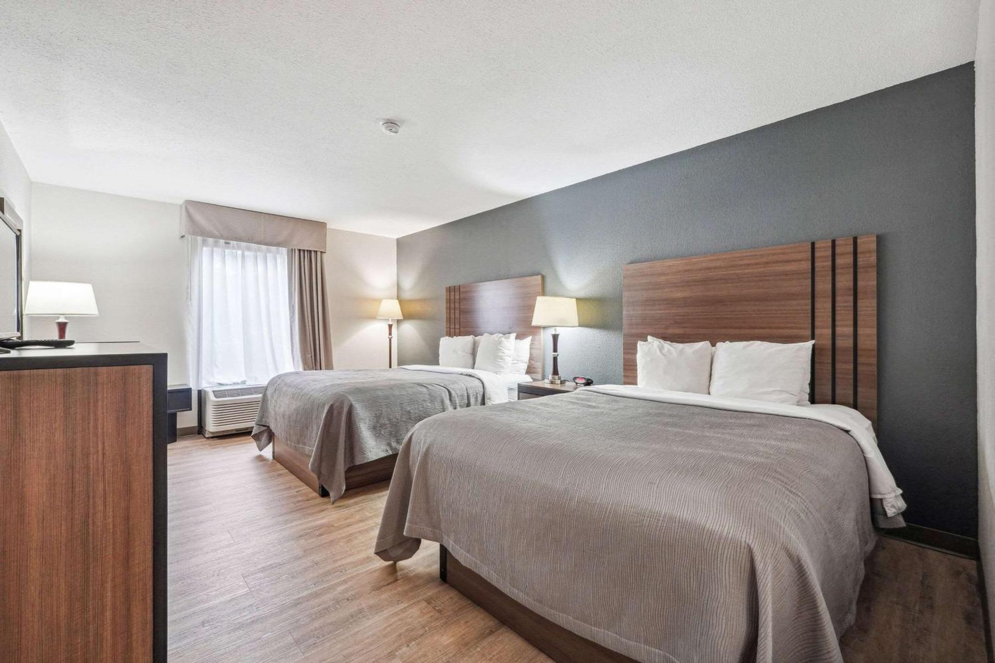 Quality Inn & Suites داوسونفيل المظهر الخارجي الصورة