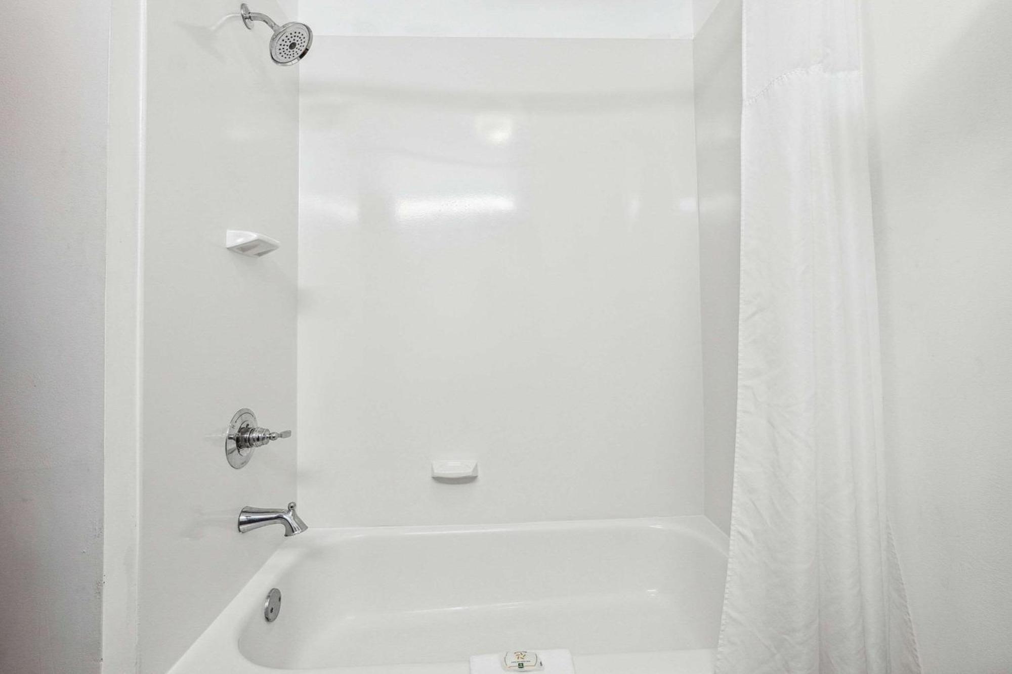 Quality Inn & Suites داوسونفيل المظهر الخارجي الصورة