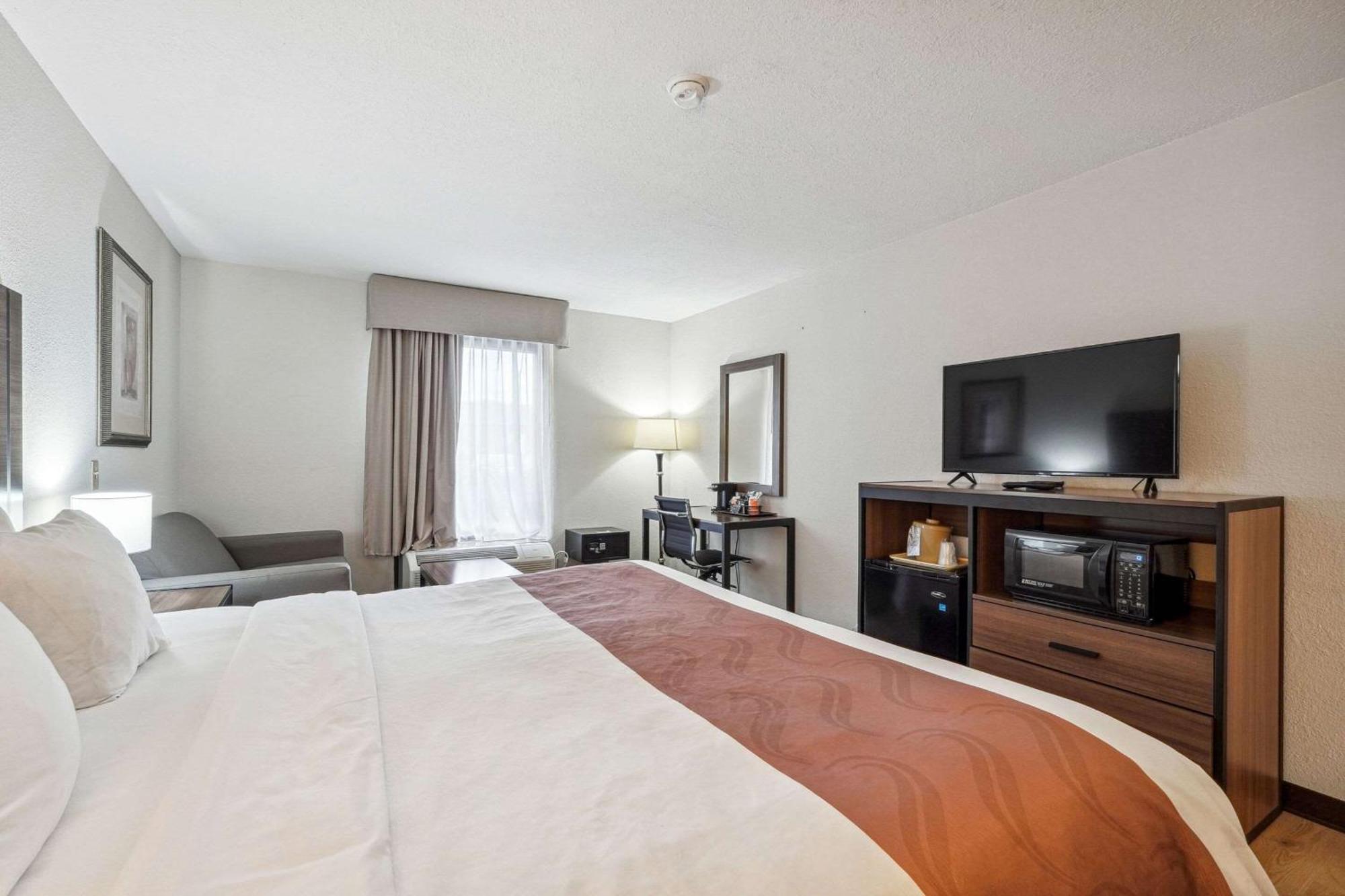 Quality Inn & Suites داوسونفيل المظهر الخارجي الصورة