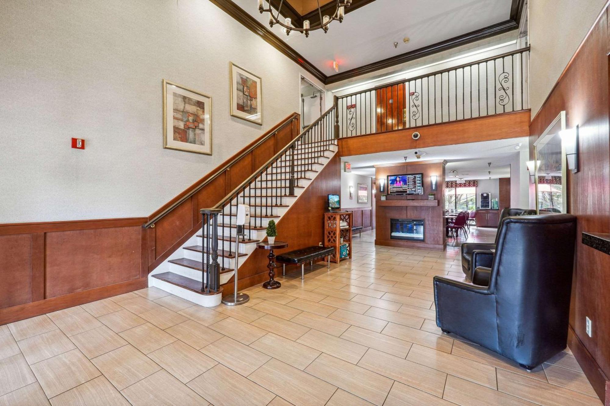 Quality Inn & Suites داوسونفيل المظهر الخارجي الصورة