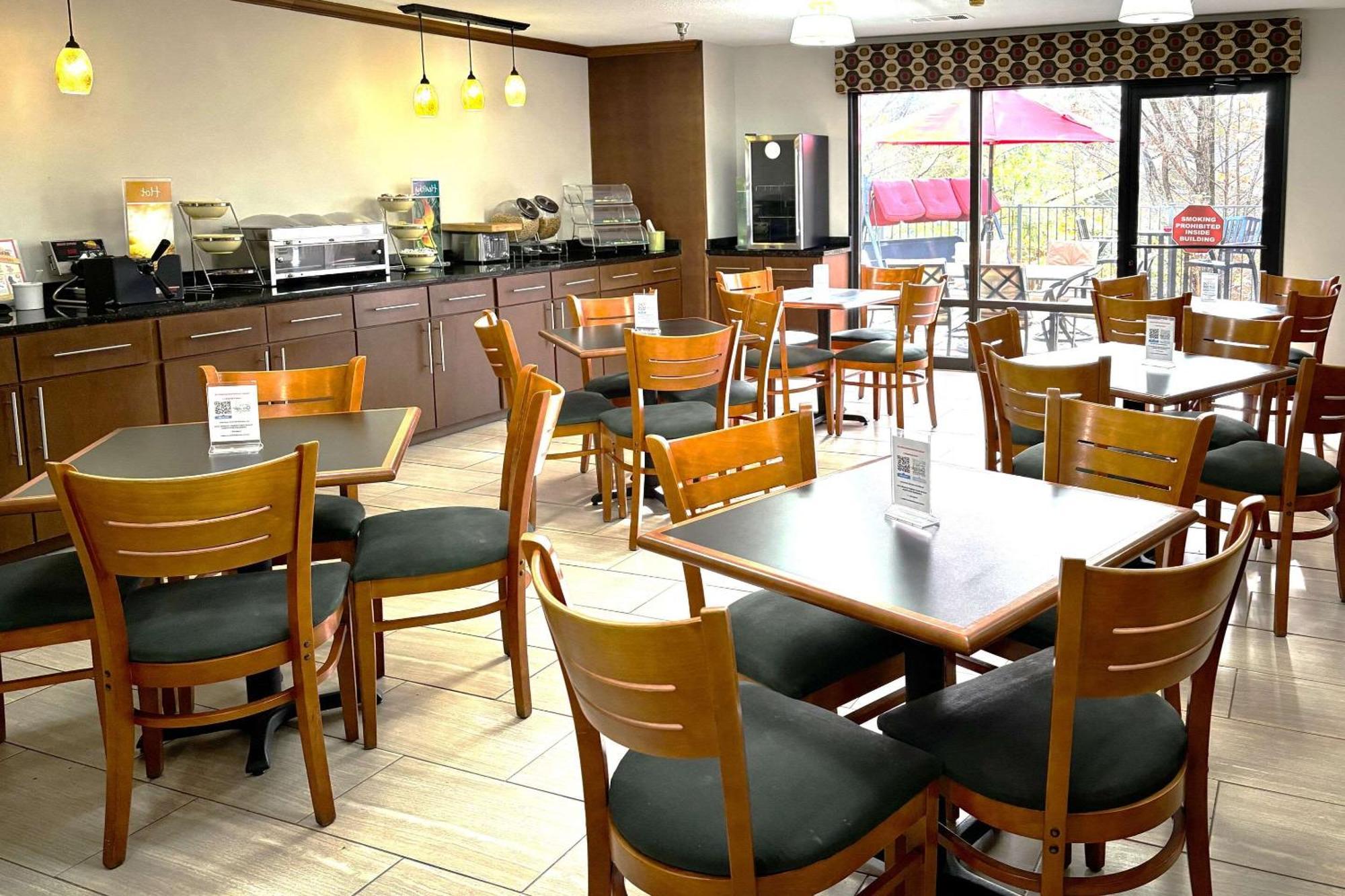 Quality Inn & Suites داوسونفيل المظهر الخارجي الصورة