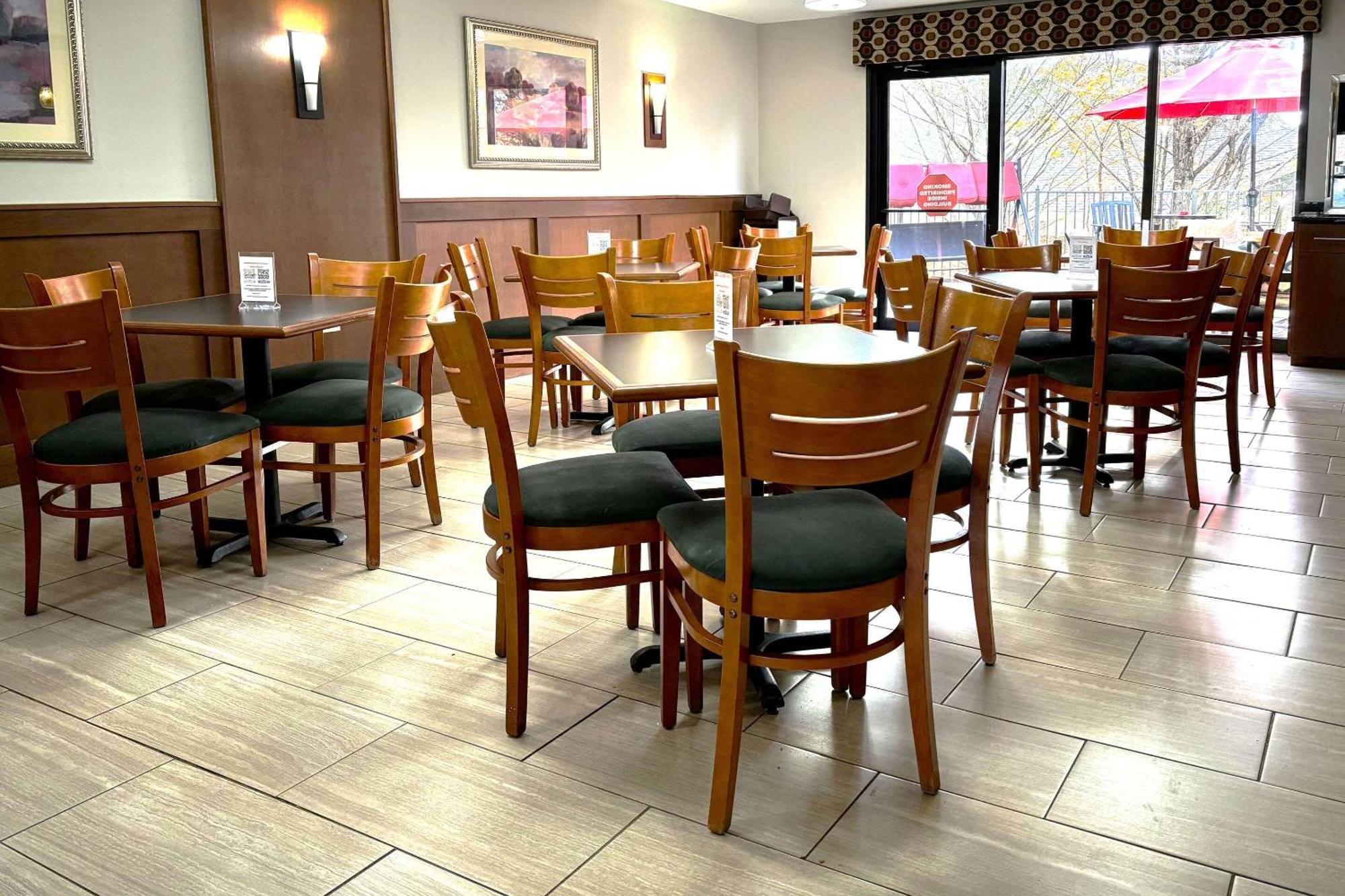 Quality Inn & Suites داوسونفيل المظهر الخارجي الصورة